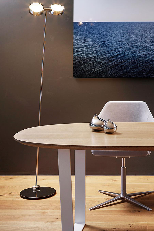 Ein Konferenztisch, der verbindet